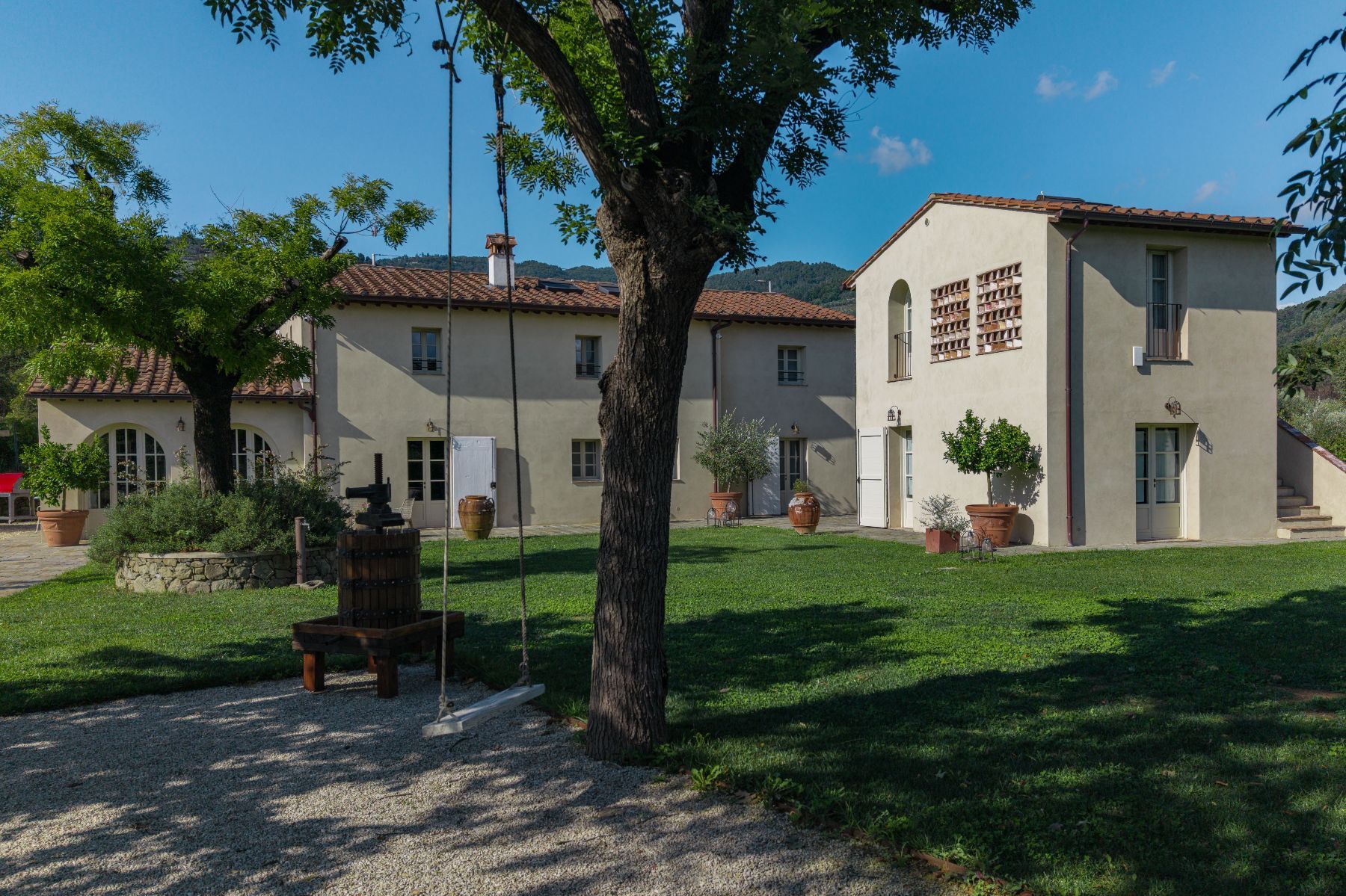 Colline villa photo.